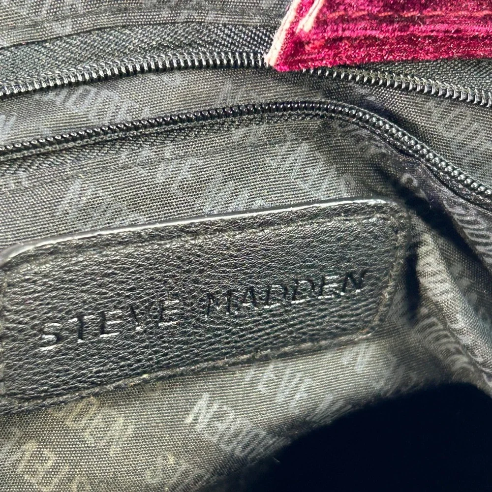 Steve‎ Madden Burgundy Crushed Velvet Hobo Bag Knotted Strap Gold Hardware Wine